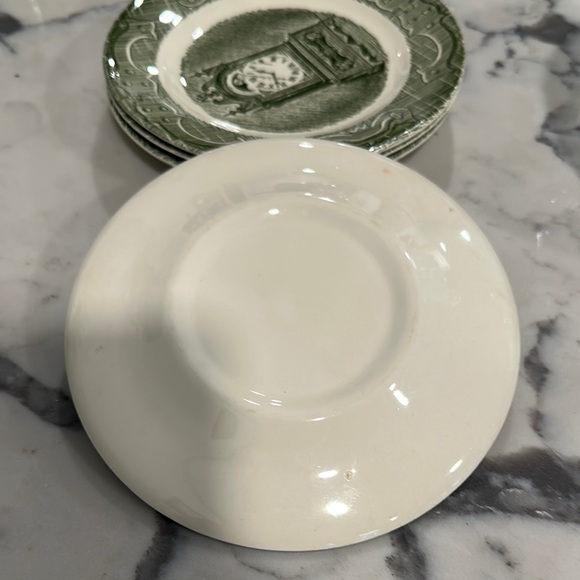 Green and White Decorative Plate with Clock Design - Picture 2 of 2